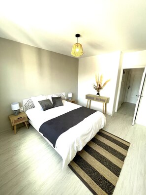 1 Schlafzimmer, schallisolierte Zimmer, Bügeleisen/Bügelbrett