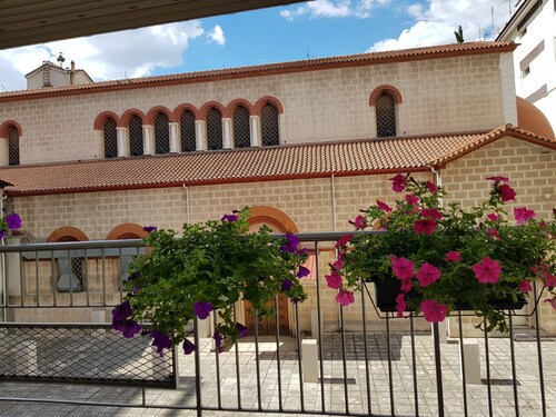 Thessaloniki City Center 2 bedroom apartment with Agia Triada church view