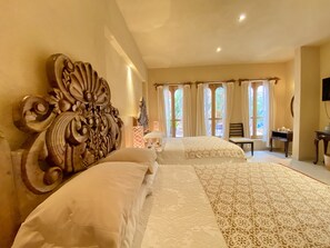 Comfort Double Room | Down comforters, in-room safe, iron/ironing board, free WiFi - Hotel Tierra de Sol y Luna (San Miguel de Allende)