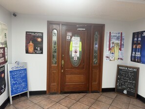 Bar (en el alojamiento)