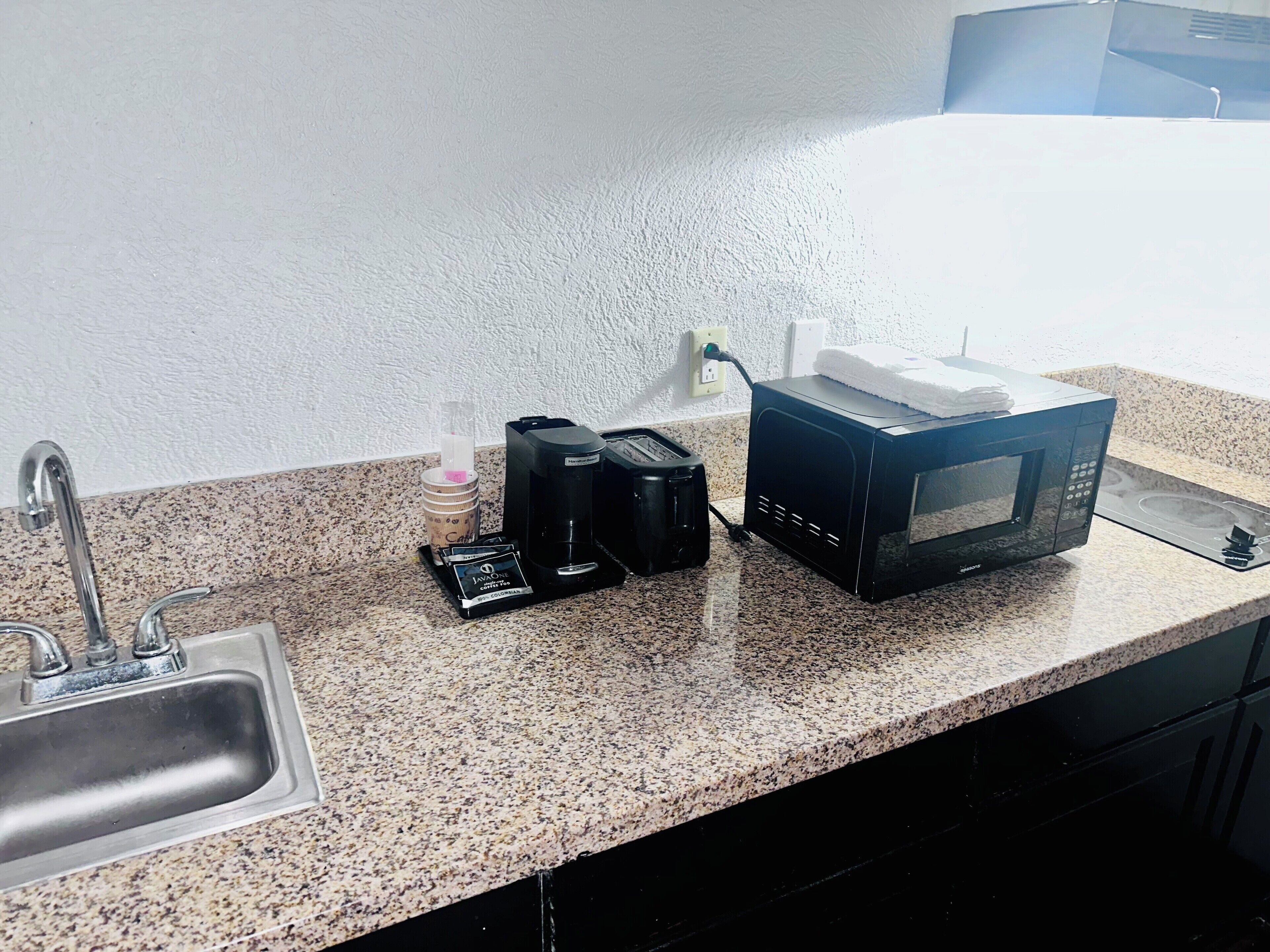 Photo - Studio 6 Savannah, GA- Gateway & I-95