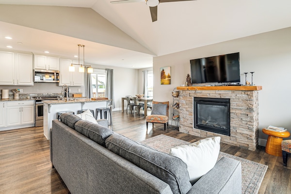 Ocean Shores Vacation Rental | 2BR | 2BA | Step-Free Access | 1,160 Sq Ft