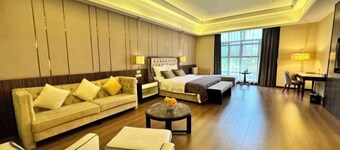 Cannes City Hotel