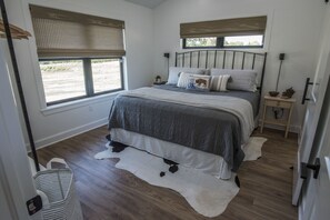 4 bedrooms, iron/ironing board, travel cot, free WiFi