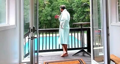 Private10 Acre retreat with beautiful streams and walking trails