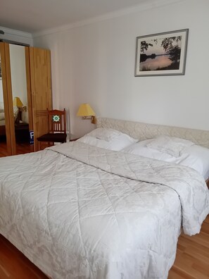 1 Schlafzimmer, Bügeleisen/Bügelbrett, kostenloses WLAN, Bettwäsche