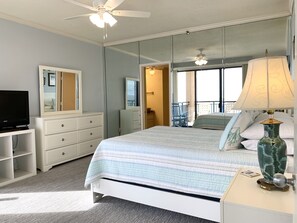 3 chambres, fer et planche à repasser, Wi-Fi gratuit, draps fournis