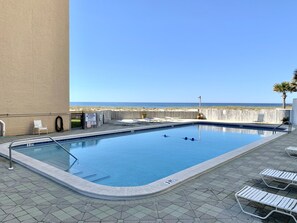 Piscine extérieure