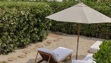 ONE BEDROOM OCEANFRONT WITH POOL | View from room