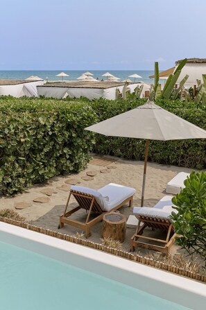 ONE BEDROOM OCEANFRONT WITH POOL | View from room