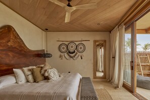 OCEAN FRONT SUITE WITH POOL