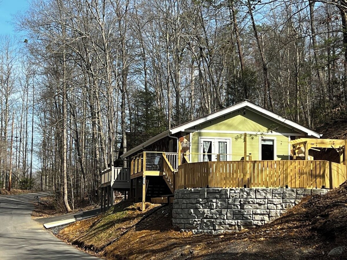 Photo 43 of Fabulous 3Bed 3 bath Cottage Pool Hot tub Games