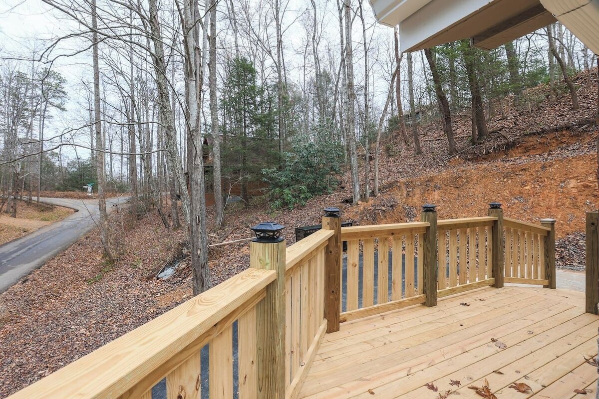 Photo 77 of Fabulous 3Bed 3 bath Cottage Pool Hot tub Games