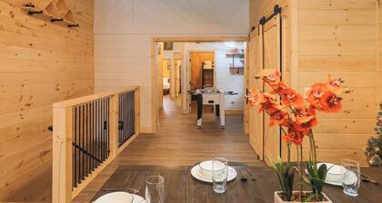 Fabulous 3Bed 3 bath Cottage Pool Hot tub Games