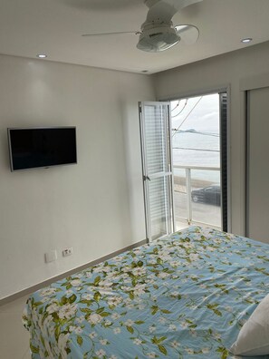 3 室のベッドルーム、WiFi