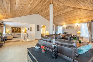 TV connectée, cheminée