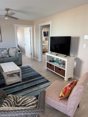 2 bedrooms, iron/ironing board, free WiFi, bed sheets