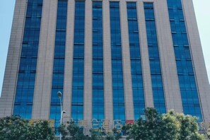 Exterior - Meilun Hotel (Qingyang)