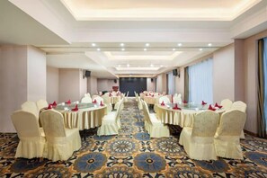 Indoor wedding - Vienna International Hotel (Guiyang Baiyun Hengdacheng) (Guiyang)