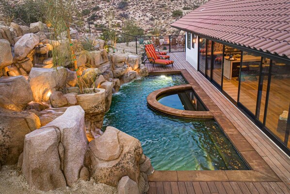 室内游泳池，恒温泳池