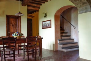 Interior - La Quercia, apartment with garden for 6/8 people in the heart of Chianti (Montespertoli)