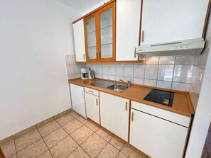 雪櫃、爐具、咖啡機/沖茶器、多士爐