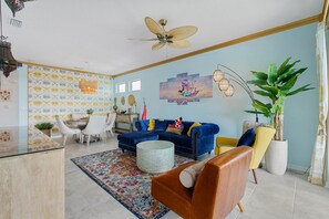 Smart TV, Netflix, DVD player, toys