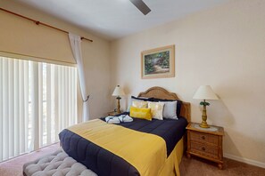 3 soverom, strykejern/-brett, internettilgang og sengetøy