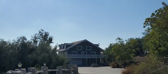 Equestrian estate on 6 acres with olive orchard