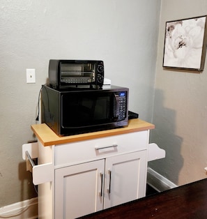 Interior - Two Bedroom Home in Beautiful downtown Lakeland (Lakeland)