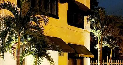 Two Bedroom Home in Beautiful downtown Lakeland
