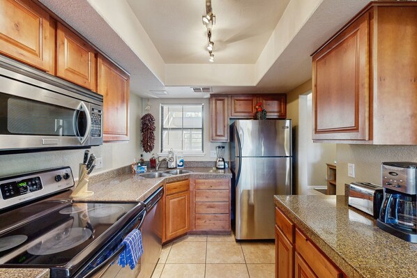 Fridge, microwave, oven, stovetop