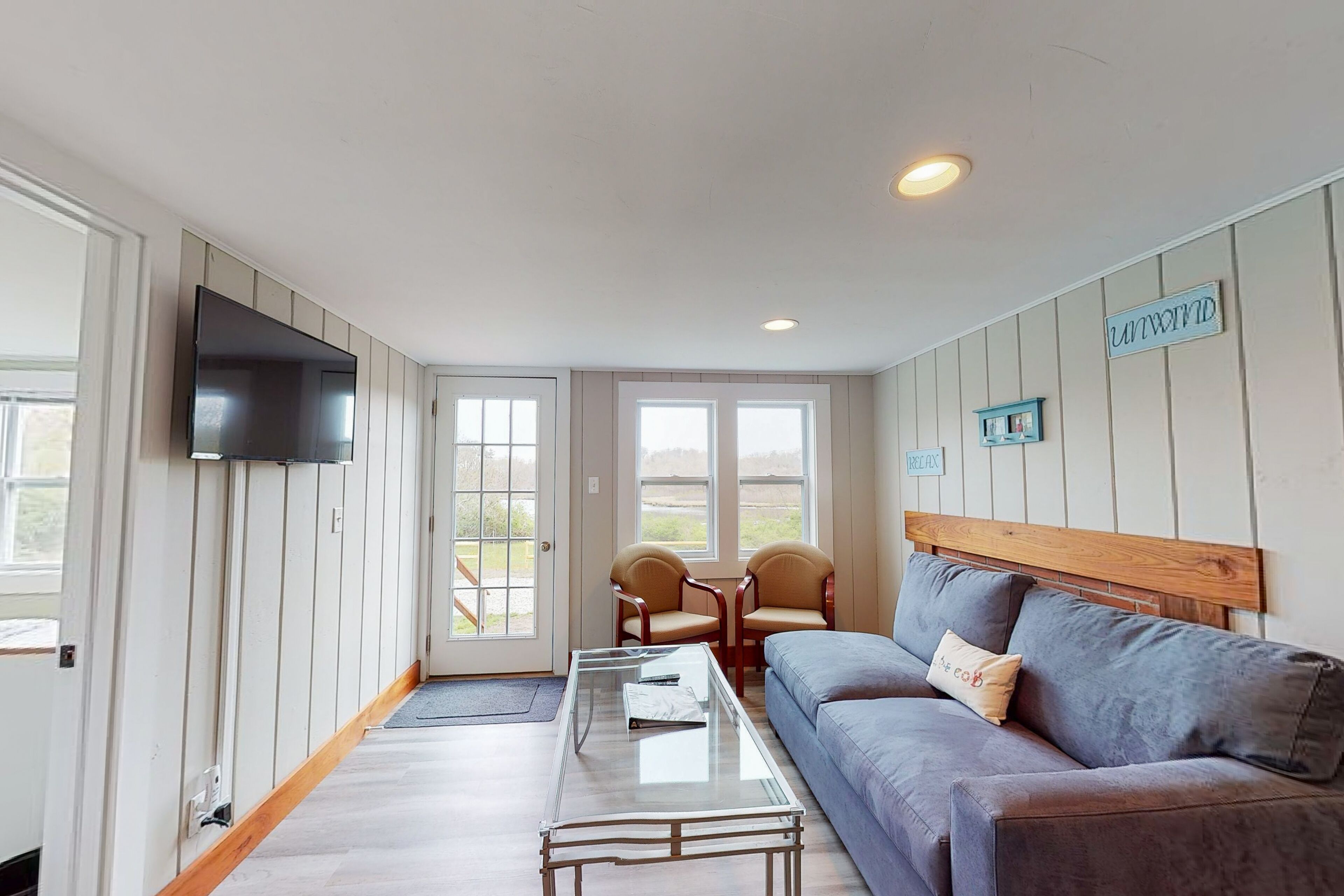 Dog-friendly waterfront home near downtown Chatham with fast WiFi & W/D in Chatham, United States