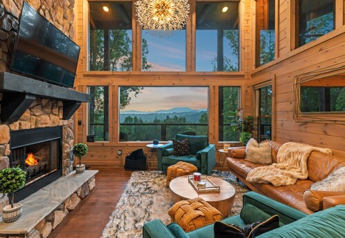 Experience Elite Mountain Luxury with Endless Style and Comfort