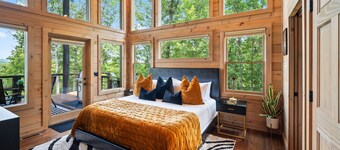 Luxury Blue Ridge Retreat | Boujee Lodge | HotTub, FirePit, GameRoom, Epic Views