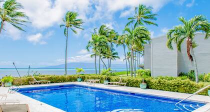 Ocean view condo with shaded lana'i, WiFi & shared pool, tennis, grills, cabana