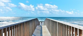 Beautiful Oceanfront Condo w/ Shared Pool, Beach Access & Free WiFi