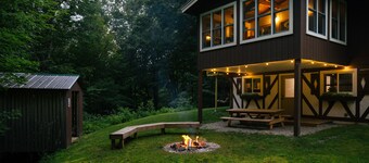 Iron Gate Chalet - 5 Minutes to Smugglers Notch and Wedding Barn!