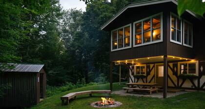 Iron Gate Chalet - 5 Minutes to Smugglers Notch and Wedding Barn!