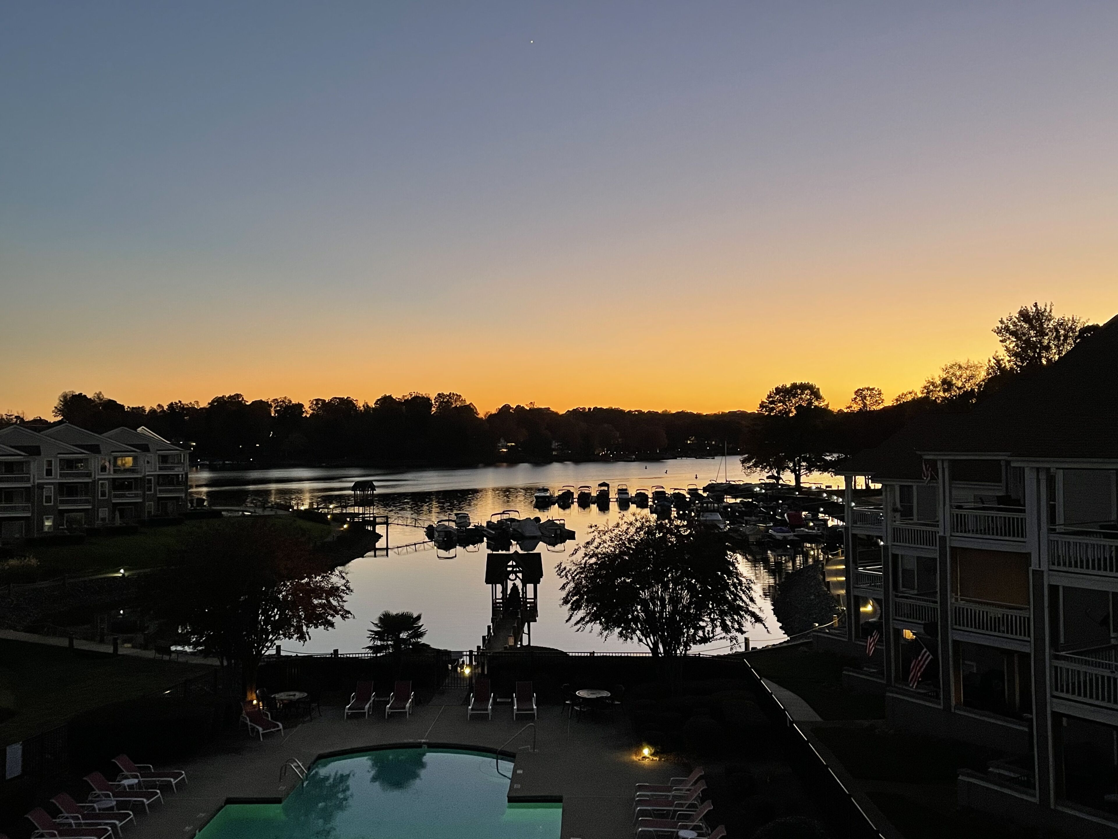 Stunning Lake Front Condo with Pool