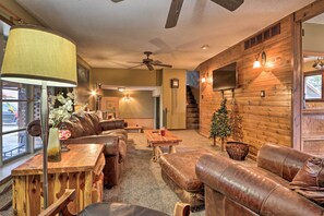 TV, fireplace, foosball, books