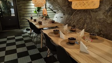 Apartment | Dining