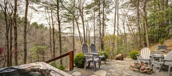 Hot Tub, Fire Pit, Game Room, Pet Friendly, Hiking