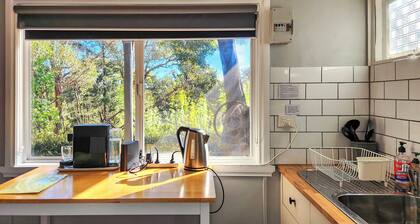 Aurora Cottage at Hepburn Mineral Springs Reserve