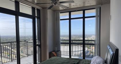 Skyline Penthouse Loft Apartment