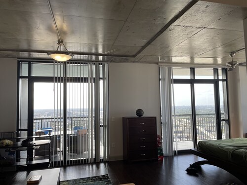 Skyline Penthouse Loft Apartment
