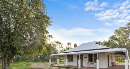 The Homestead at Avalon Farmstay. Quiet cottage on working farm