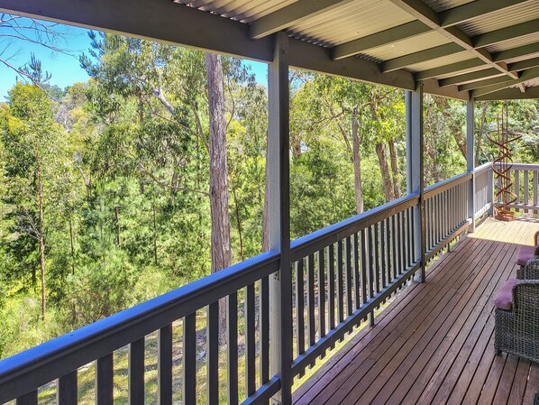 Property grounds - Tarilta Cottage at Hepburn Mineral Springs Reserve (Hepburn Springs)