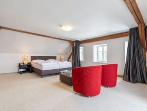 3 bedrooms, free internet