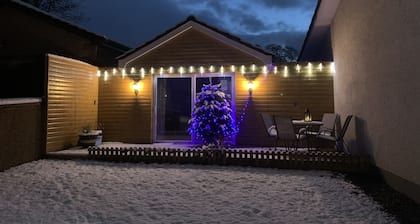 Charming 2-Bed Cabin in Inverness, Scotland